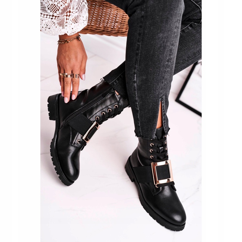 Happy Su Schwarze Damenstiefel mit goldener Schnalle 1