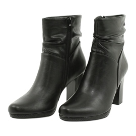 M.Daszyński Schwarze Stiefel auf dem Posten von Daszyński AF125-7 2