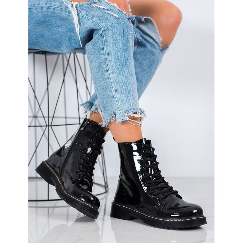 Small Swan Lackierte Arbeiter schwarz 1