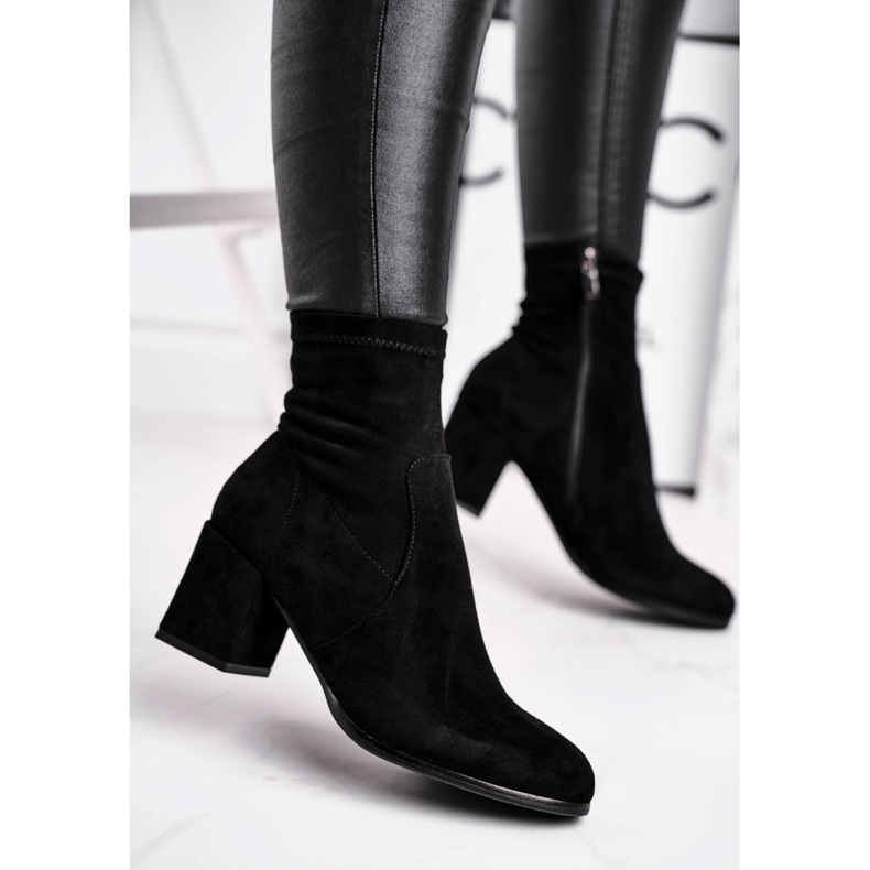 Merducio Stiefel aus schwarzem Wildleder für Damen 2