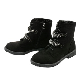 Schwarze Stiefel mit dekorativen Ginoray-Streifen 2