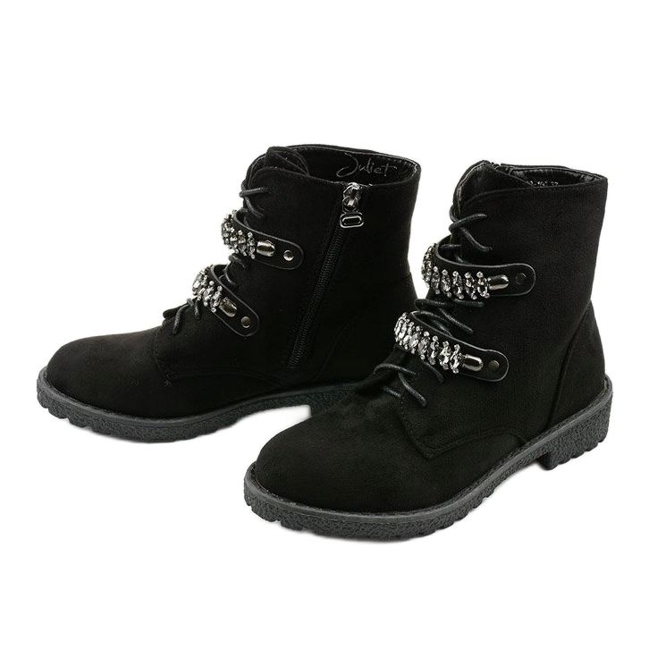 Schwarze Stiefel mit dekorativen Ginoray-Streifen 2