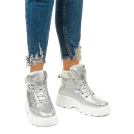 Heiden silber isolierte Sneakers silber- 1