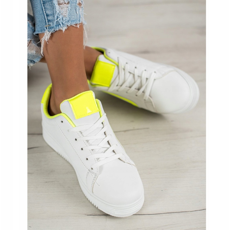 SHELOVET Modische Sportschuhe weiß 1