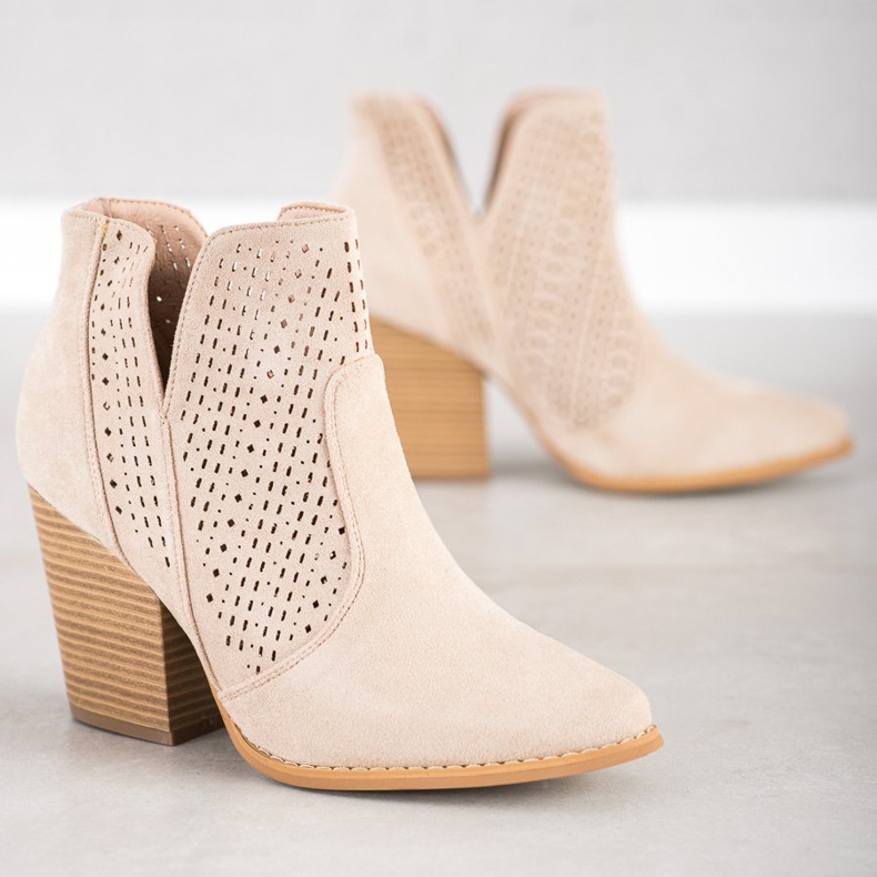 Bella Paris Durchbrochene Booties auf der Post beige 1