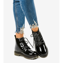 Schwarze Lacklederstiefel TL143-1 1