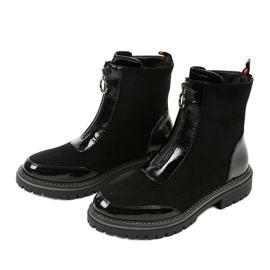 Schwarze isolierte Stiefel von Youngbend 2