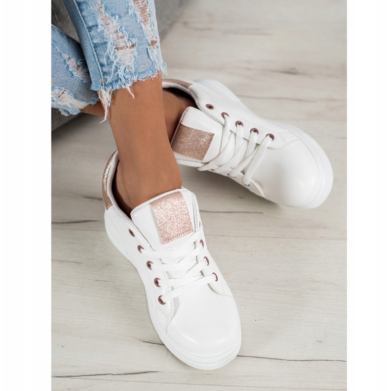 SHELOVET Sportschuhe auf einem Keil weiß 2