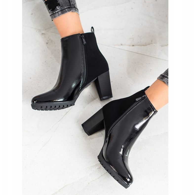 Gogo Stiefel aus Lackleder schwarz 2