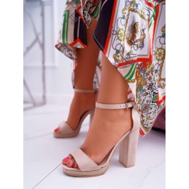 ADY Beige Sandalen für Damen mit Absatz Debora Plateau 1