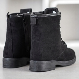 Emaks Wildleder-Trapper schwarz 1