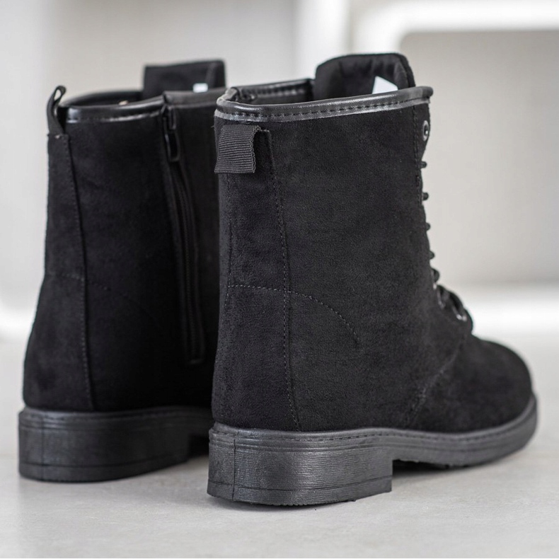 Emaks Wildleder-Trapper schwarz 1