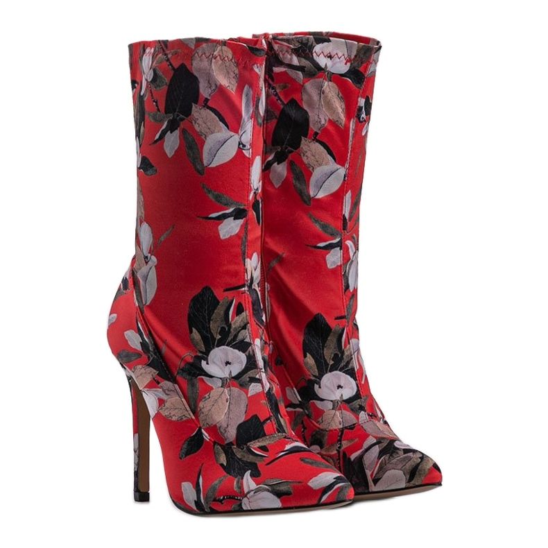 Rote Stiefeletten mit Santana-Socke 1