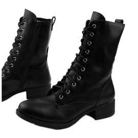 Schwarze matte Stiefel von Xiseli Boots 1
