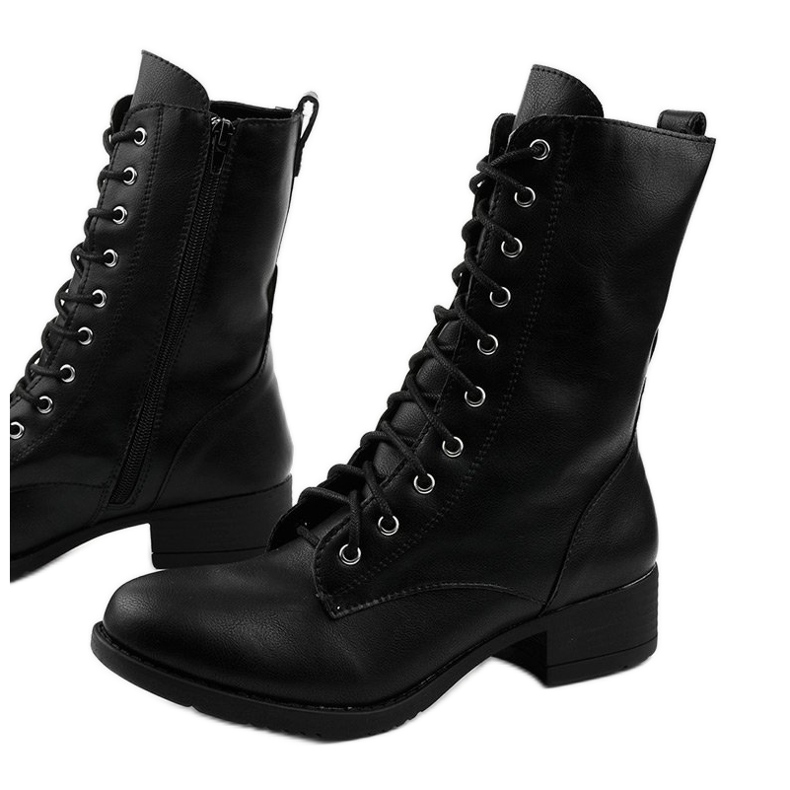 Schwarze matte Stiefel von Xiseli Boots 1