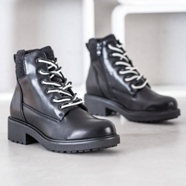 SHELOVET Stylische gebundene Stiefel schwarz 1