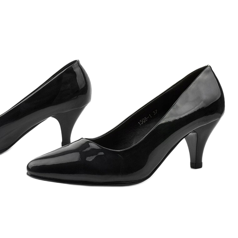 Klassische schwarze Deloney Duck Heels 1