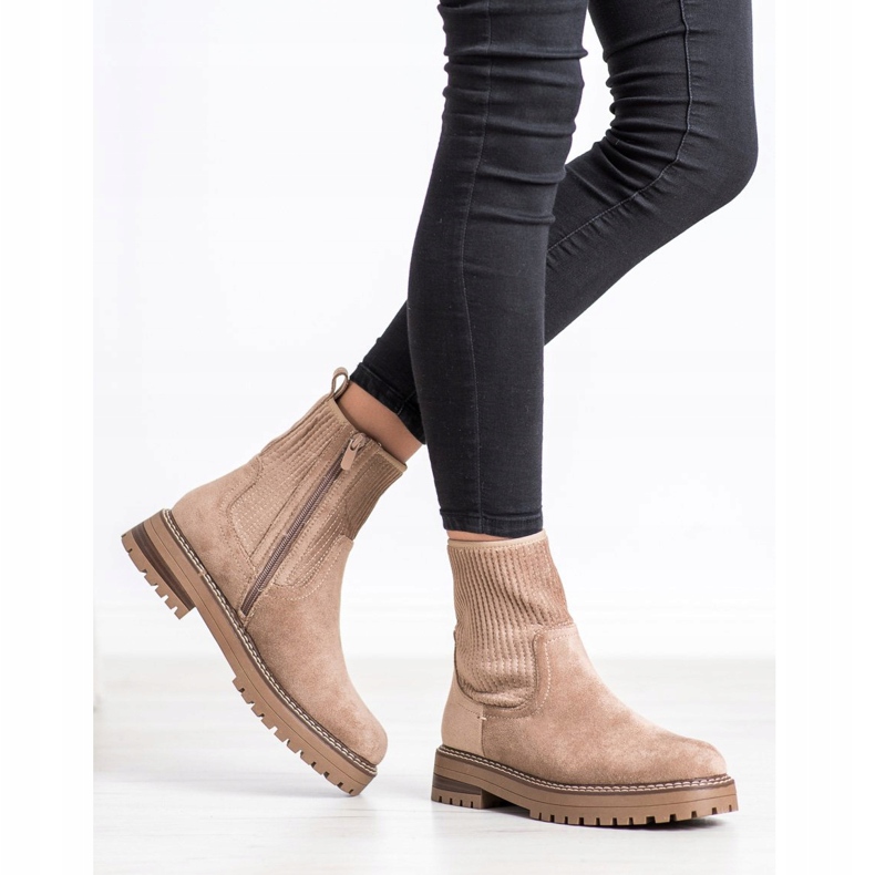 SHELOVET Passende Stiefeletten auf dem Plateau beige 1