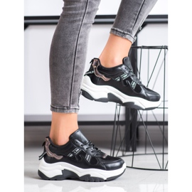 SHELOVET Bequeme Sneakers aus Öko-Leder schwarz 1