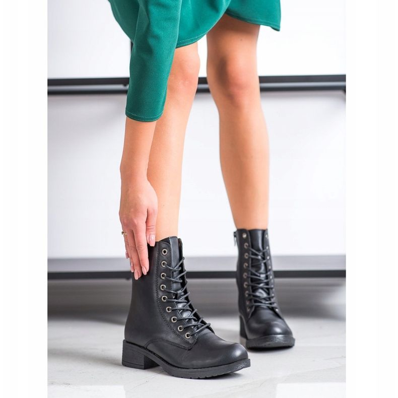 Super Me Hohe schwarze Trapper 1