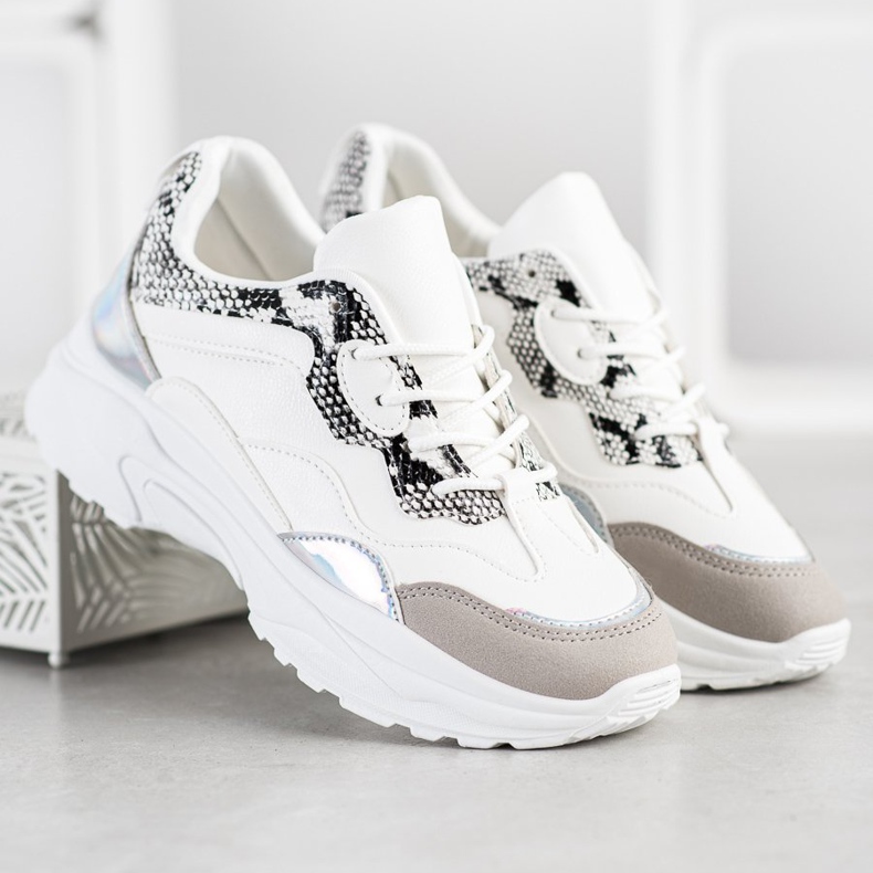 SHELOVET Gebundene Sneakers mit Öko-Leder weiß grau 1