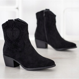 Cm Paris Cowgirls mit einem Muster schwarz 1