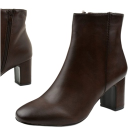 Braune Stiefeletten aus Kunstleder am Nilandaley-Pfosten 1