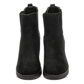 Queentina Chelsea-Stiefel an einer Bar schwarz 2