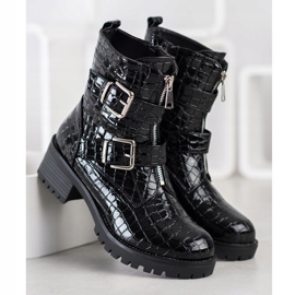 Super Me Arbeiter auf einem Slider mit Schlangenmuster schwarz 1