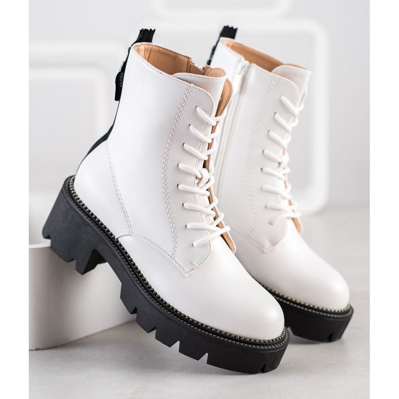 Seastar Weiße Trapper auf der Plattform schwarz 2