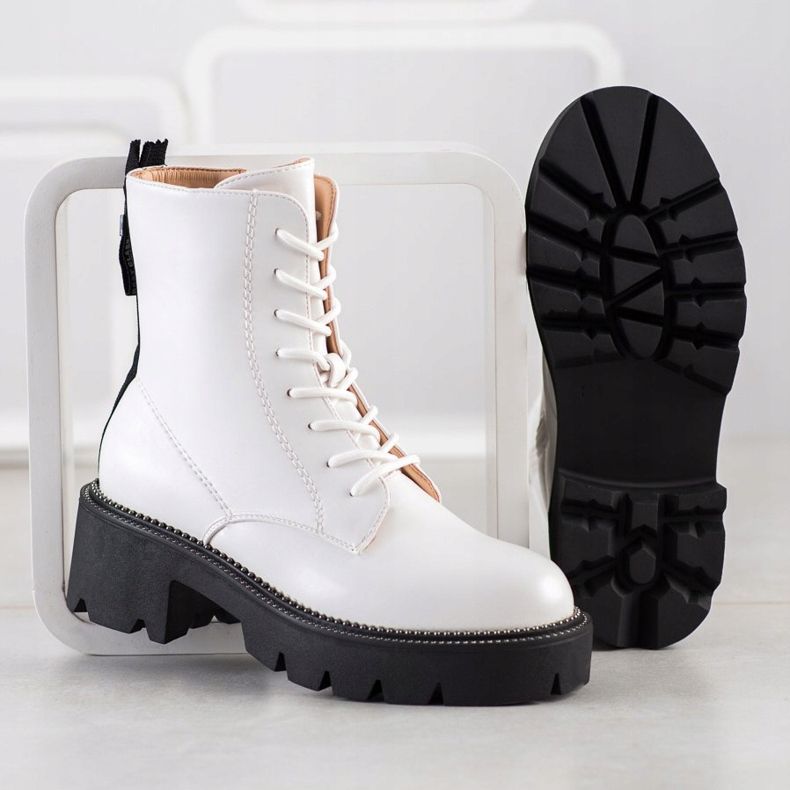 Seastar Weiße Trapper auf der Plattform schwarz 1