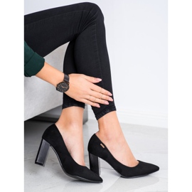 Goodin Pumpen auf einer Säule schwarz 2