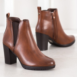 Stiefel an einer Bar Sergio Leone braun 1