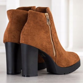 Small Swan Stiefel mit hohen Absätzen braun gelb 1