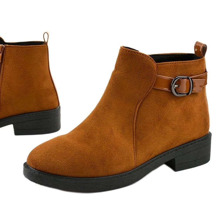 Flache Stiefeletten aus Neriris aus Wildleder in Camel braun 1