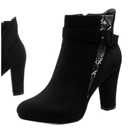 Schwarze Stiefel am Pfosten mit Lysianassa Öko-Wildleder 1