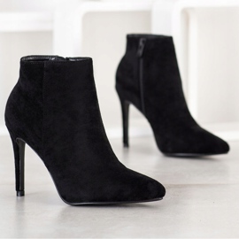 Small Swan Stylische Stiefel auf einem hohen Absatz schwarz 1