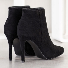 Small Swan Stylische Stiefel auf einem hohen Absatz schwarz 2