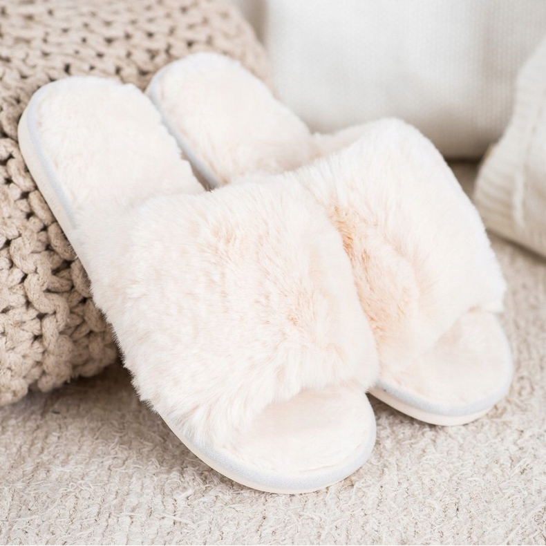 Bona Hausschuhe mit Fell beige 1