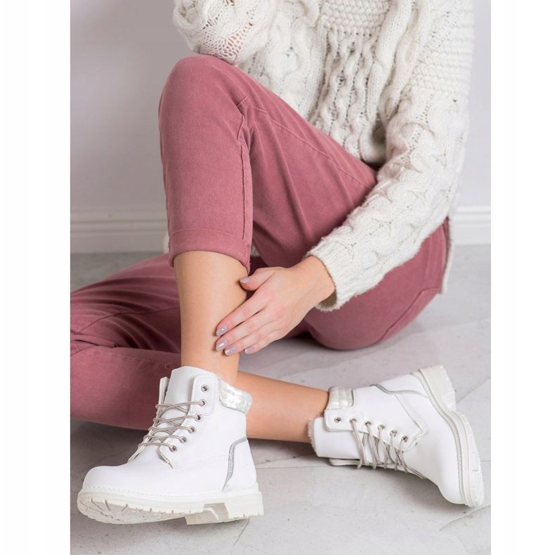 SHELOVET Wanderschuhe mit Veloursoberteil weiß silber- 1