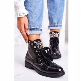 MSMG Warme Damenstiefel mit Metallic-Perlen und Schleife, lackiert Perla schwarz 2