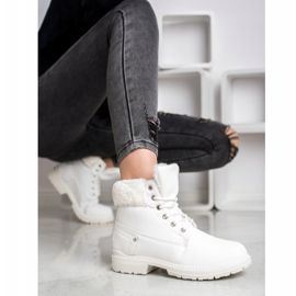 SHELOVET Wanderschuhe mit Fell weiß 2