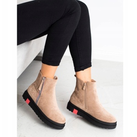 Seastar Stiefel auf der schwarzen Plattform beige 1