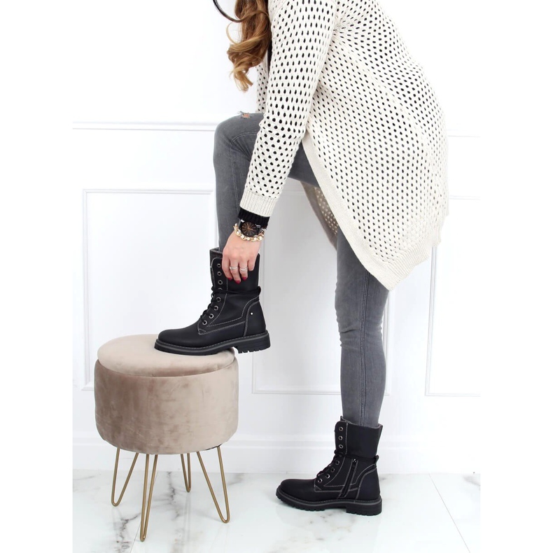 Schwarzer Schnürer 4667 Schwarz 2