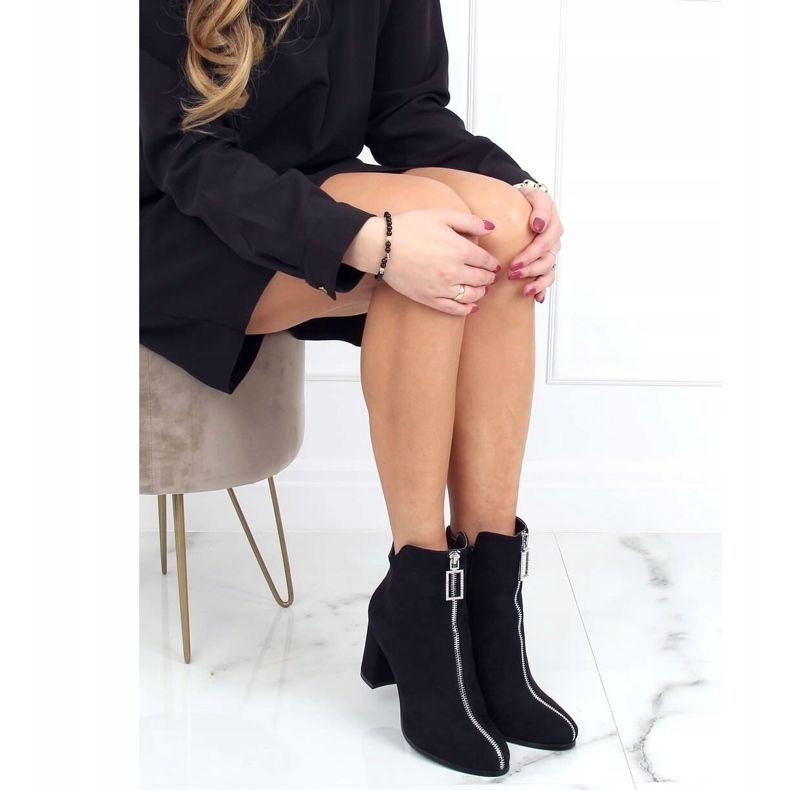 Schwarze Stiefel mit hohen Absätzen 0-320 Schwarz 1