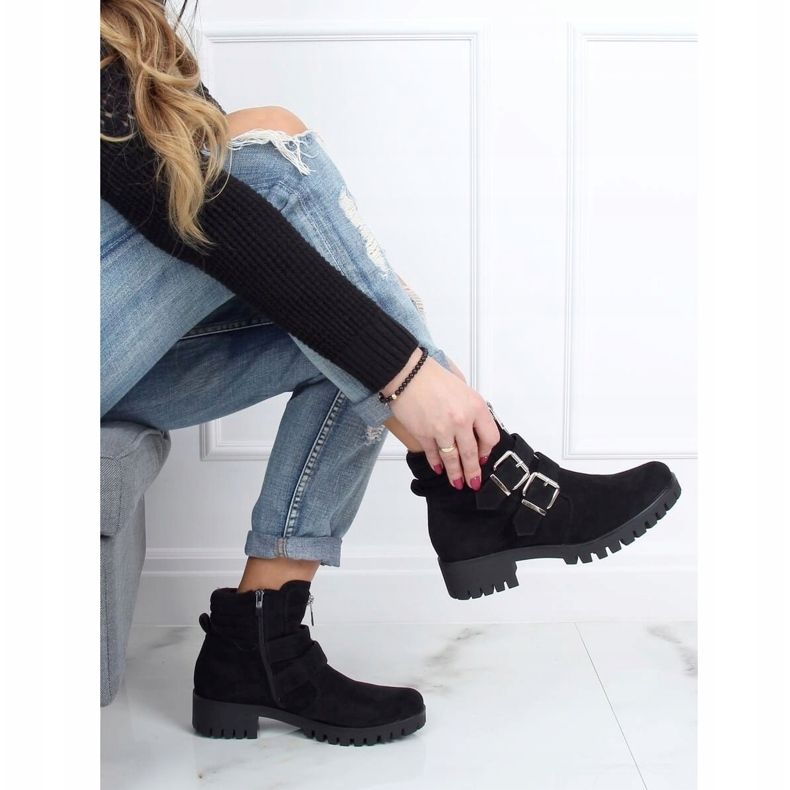 Schwarz XJ-30 Schwarze Stiefel am Protektor 2