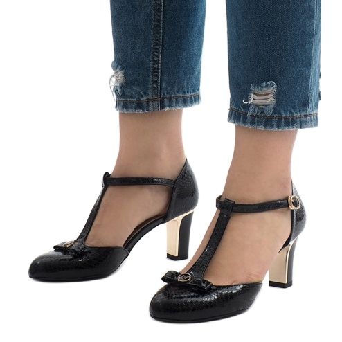 Schwarze Pumps am Pfosten 2239-3 1