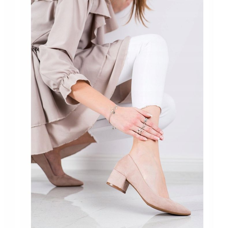 SHELOVET Pumps auf niedrigen Absätzen beige rosa 2