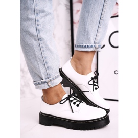 Klassische Oxfords-Schuhe für Damen auf der S.Barski HX62 White Platform weiß schwarz 2