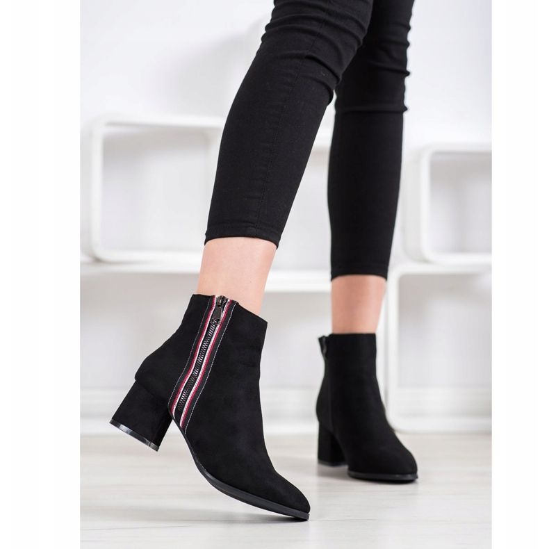 M.Daszyński Wildlederstiefel mit dekorativem Reißverschluss schwarz 1